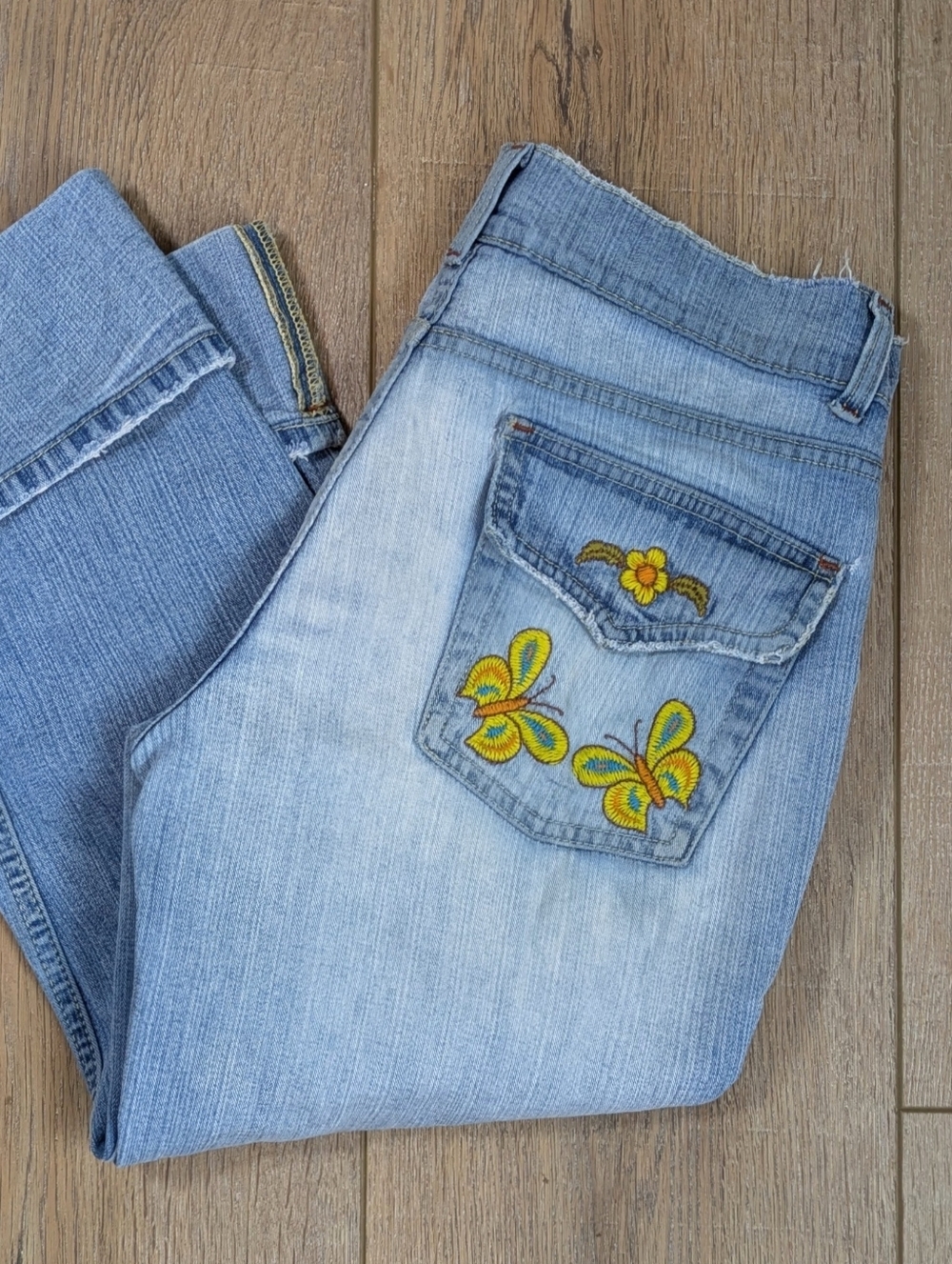 Light Blue Embroidered Butterfly Pocket Women’s Capris